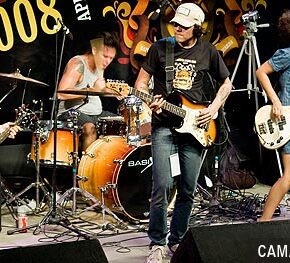 Entrevista – Camarones Orquestra Guitarrística