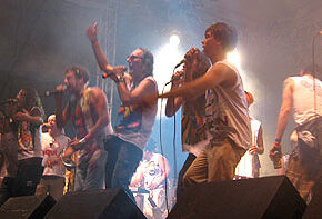 Quanta Ladeira 2009: Xote do Camelinho e Renato L sem boné