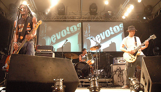 Devotos disponibiliza discografia completa em seu site devotos1-1