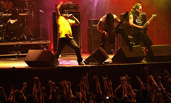Blaze Bayley e sua camisa do Brasil