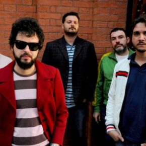 Foto de arquivo: Volver