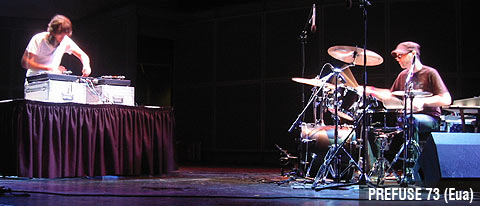 Prefuse 73 Ao Vivo (foto por Arpe @ Flickr)