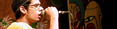 Felipe S, vocalista do Mombojó