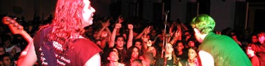 CLIQUE AQUI para abrir a janela pop-up com as fotos do show