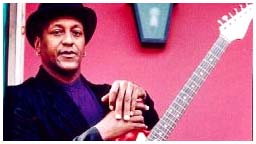 Kenny Brown (foto divulgação)